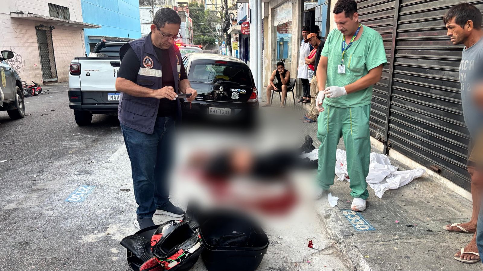 Vigilante morre após ser atingido por carro em cruzamento de Manaus; motorista fugiu