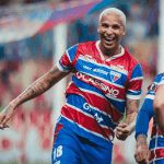 Deyverson deixa Fortaleza e é anunciado pela LDU para Libertadores 2026