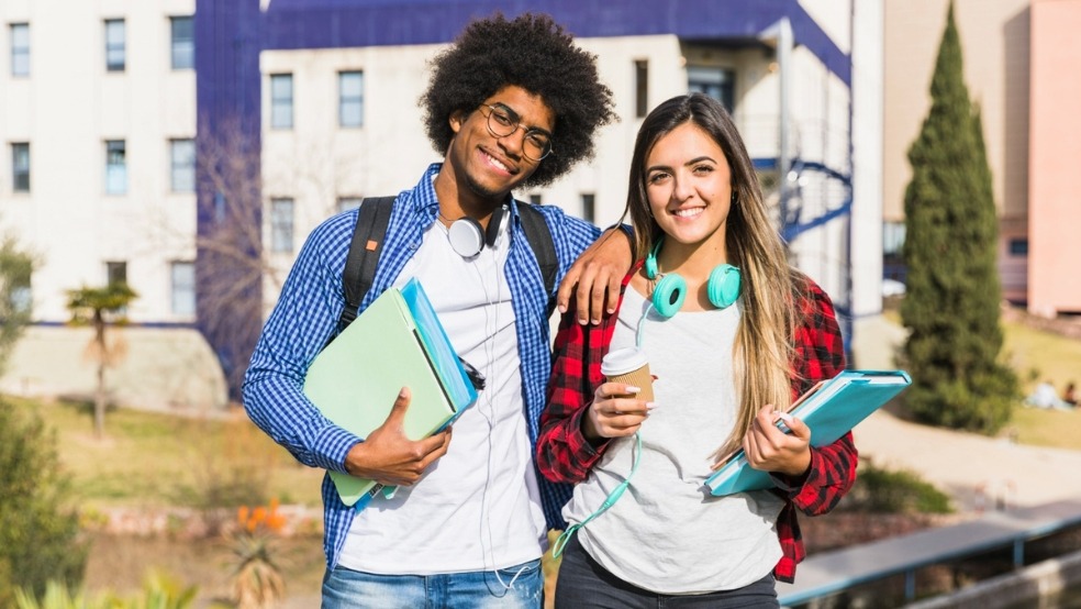 Endividamento de universitários-capa
