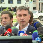 Flávio crítica Lula e diz que vai trabalhar para derrubar veto à dosimetria