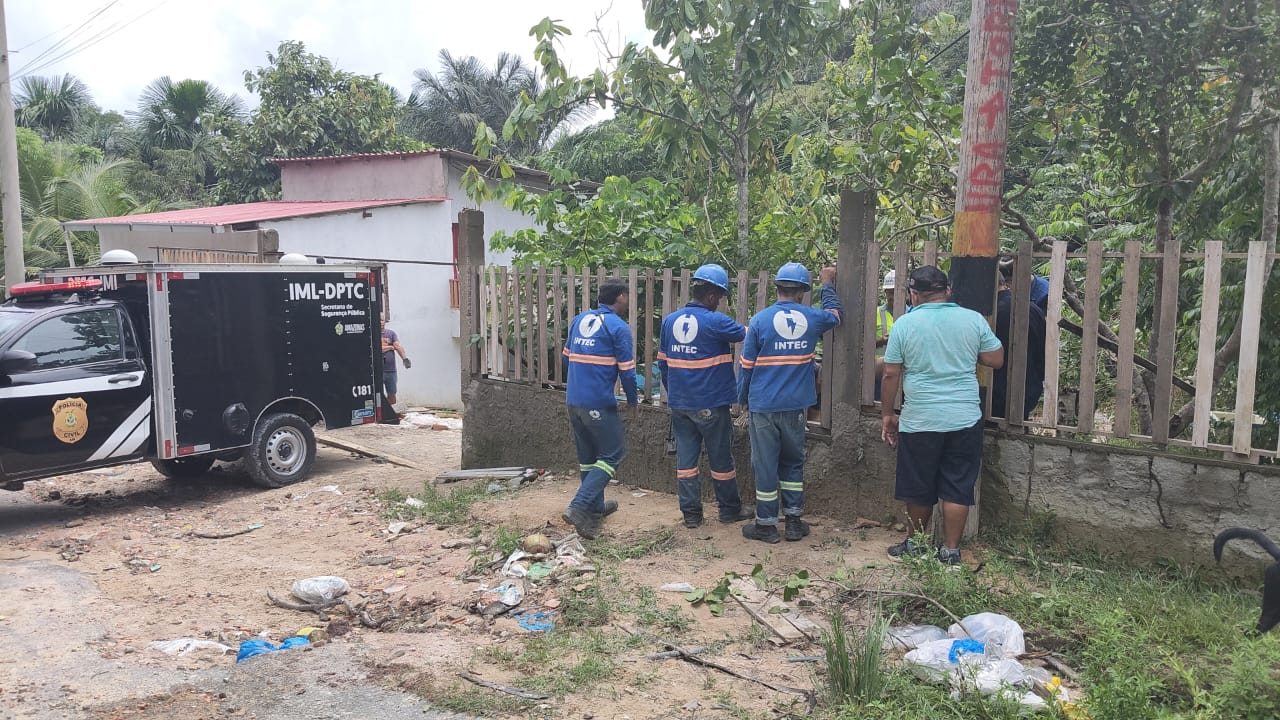 Trabalhador morre após cair de poste durante manutenção elétrica em Manaus
