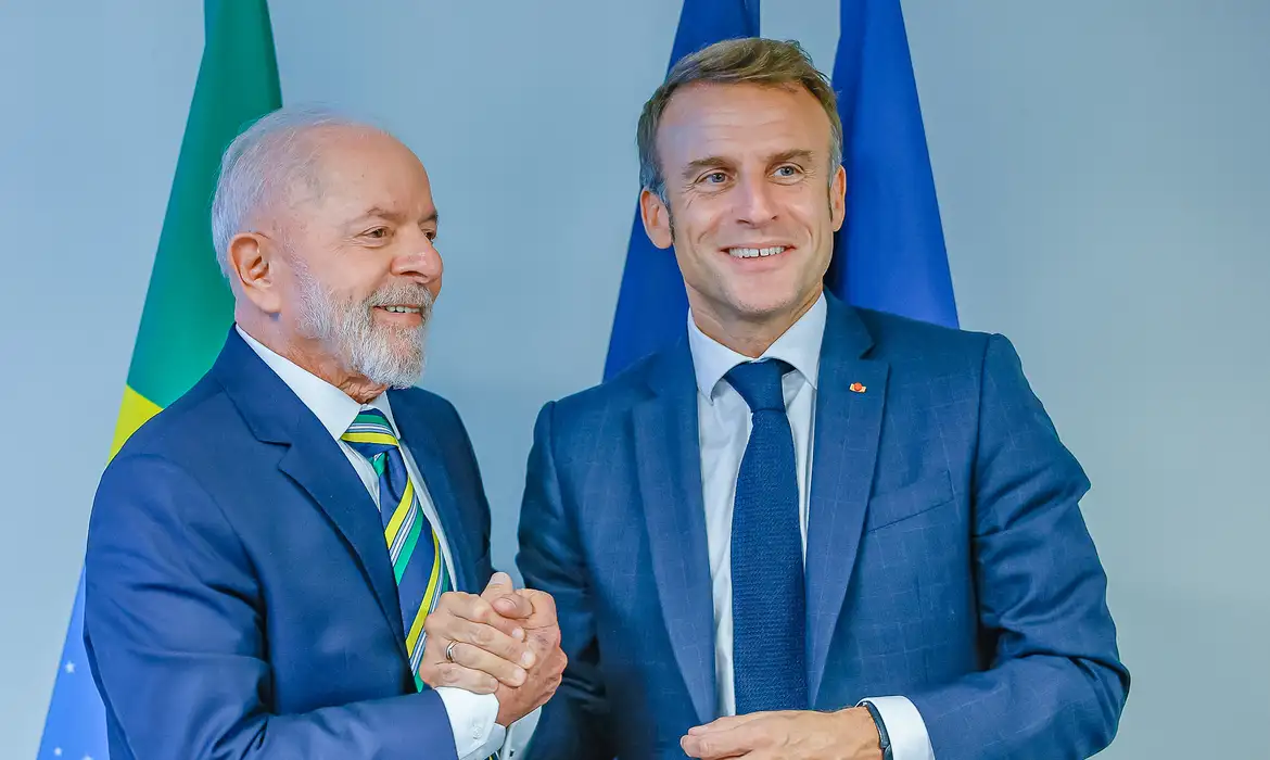 Lula discute Conselho da Paz com Macron e defende papel da ONU