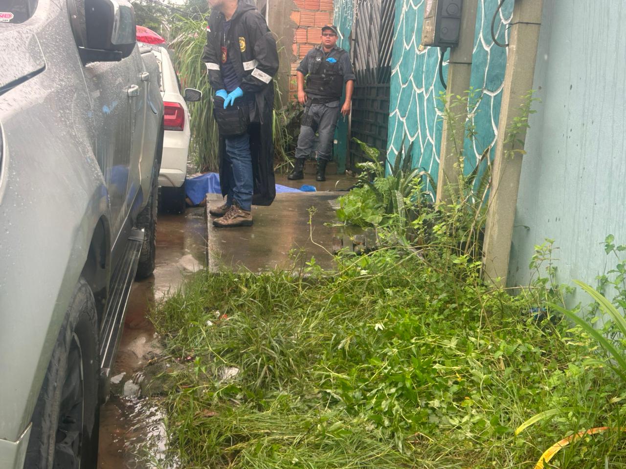 Pistoleiros encapuzados executam homem à luz do dia no Tarumã