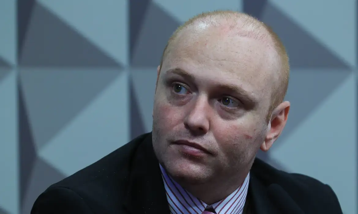 Moraes autoriza hacker Delgatti a cumprir pena em semiaberto