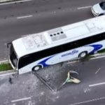 Grave acidente com ônibus deixa feridos e trava trânsito na Zona Oeste de Manaus
