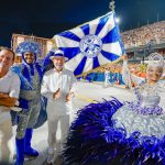 Oposição reage a desfile que homenageou Lula na Sapucaí