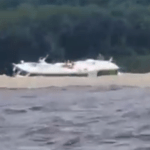 Vídeo mostra momento em que lancha começa a afundar no Encontro das Águas