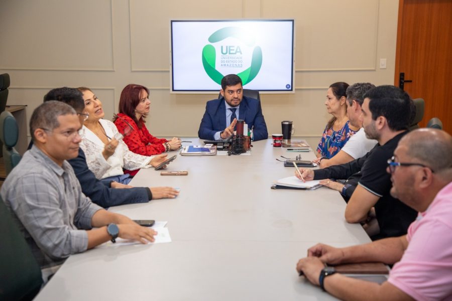 TRE-AM e UEA firmam parceria para reforçar cadastro eleitoral