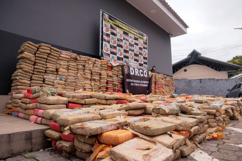 PMs presos estavam descarregando quase 3 toneladas de drogas em Manaus