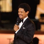 Grammy 2026 é marcado por críticas a Donald Trump