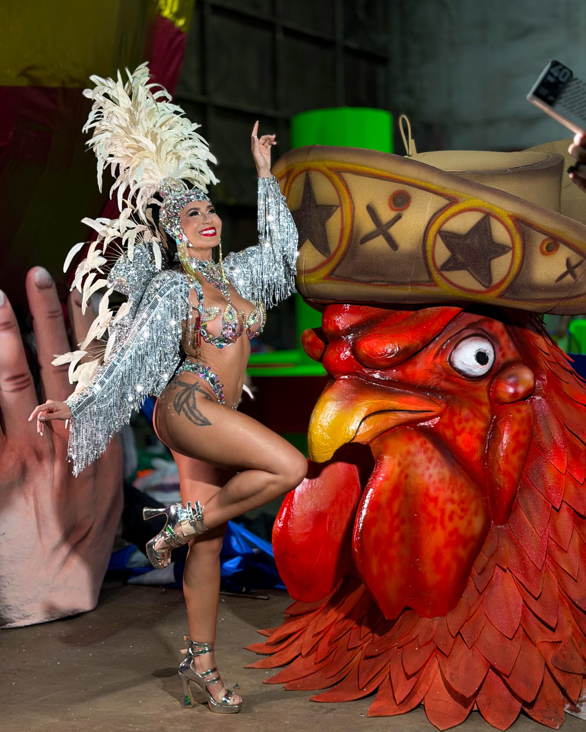 Arleane Marques revela emoções e novidades como rainha de bateria da ‘A Grande Família’