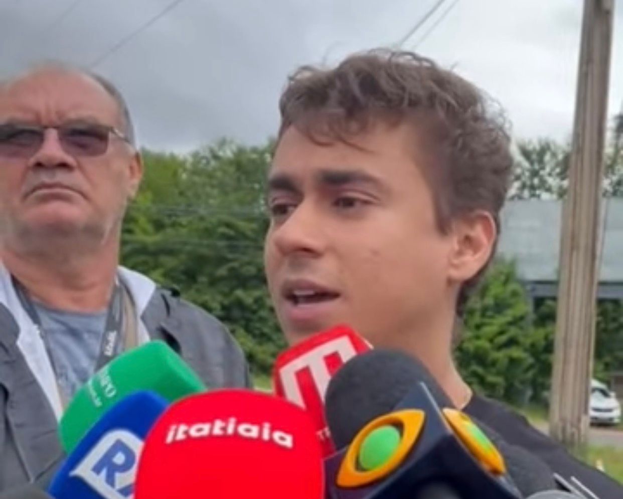 Após críticas, Nikolas diz que ele e Michelle não têm amnésia e que Eduardo ‘não está bem’