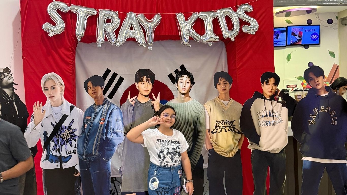 Fãs de Stray Kids se reúnem em evento gratuito em Manaus