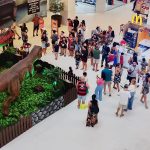 Concurso de fantasias de dinossauros acontece em shopping de Manaus