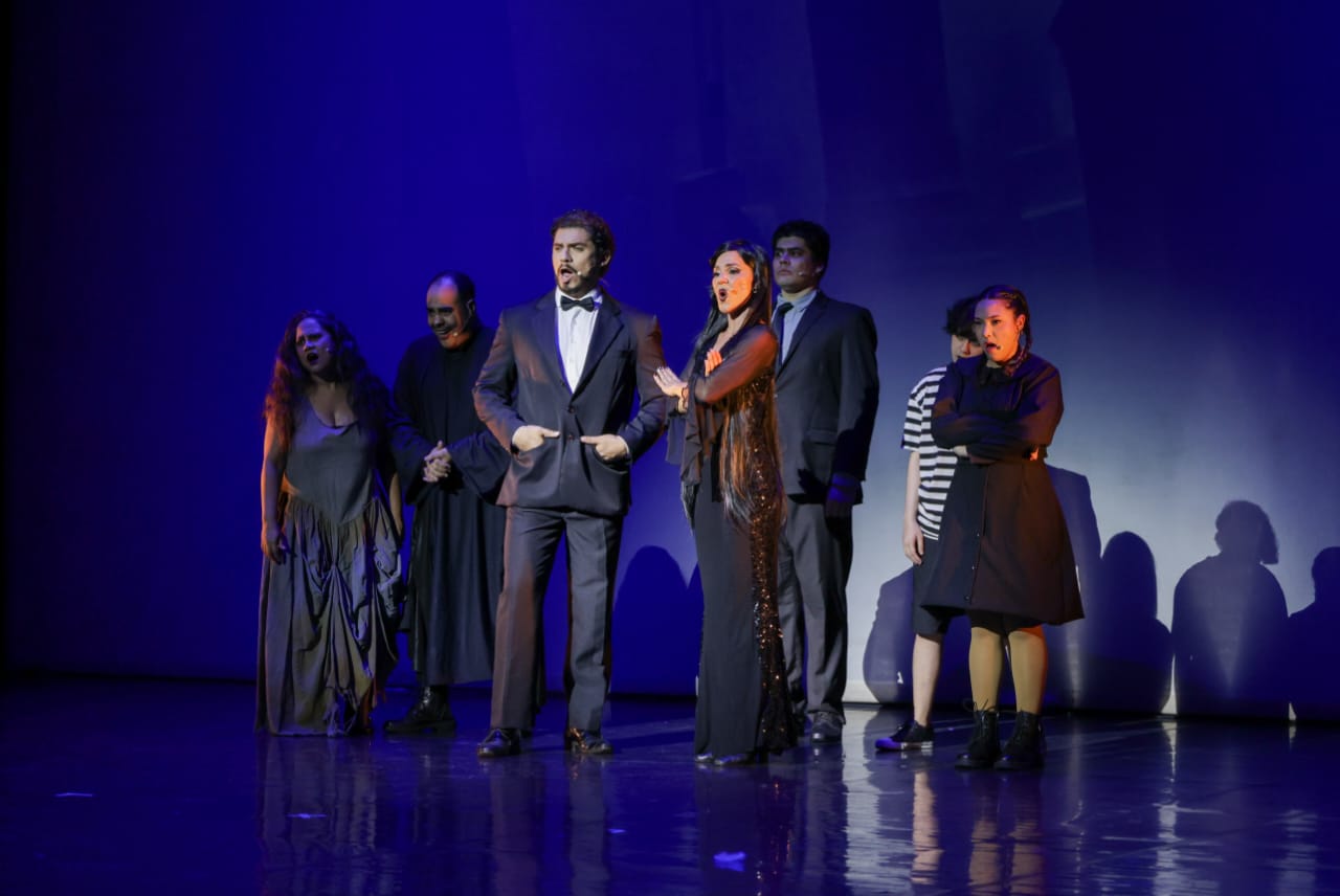 Musical ‘A Família do Assombro’ chega ao Teatro Amazonas