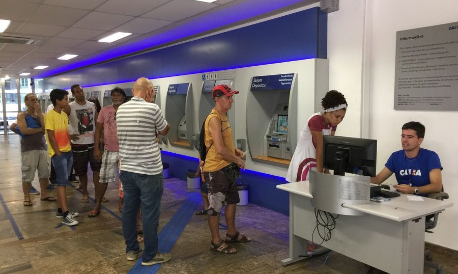 Agências bancárias fecham no feriado