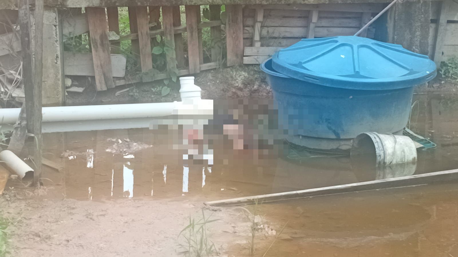 Homem é encontrado morto em área alagada no Parque das Tribos, em Manaus