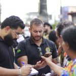 Fiscalização flagra crianças em bandas carnavalescas e alerta pais sobre proibição