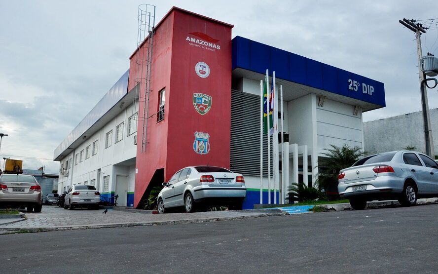 mulher estelionato manaus-capa