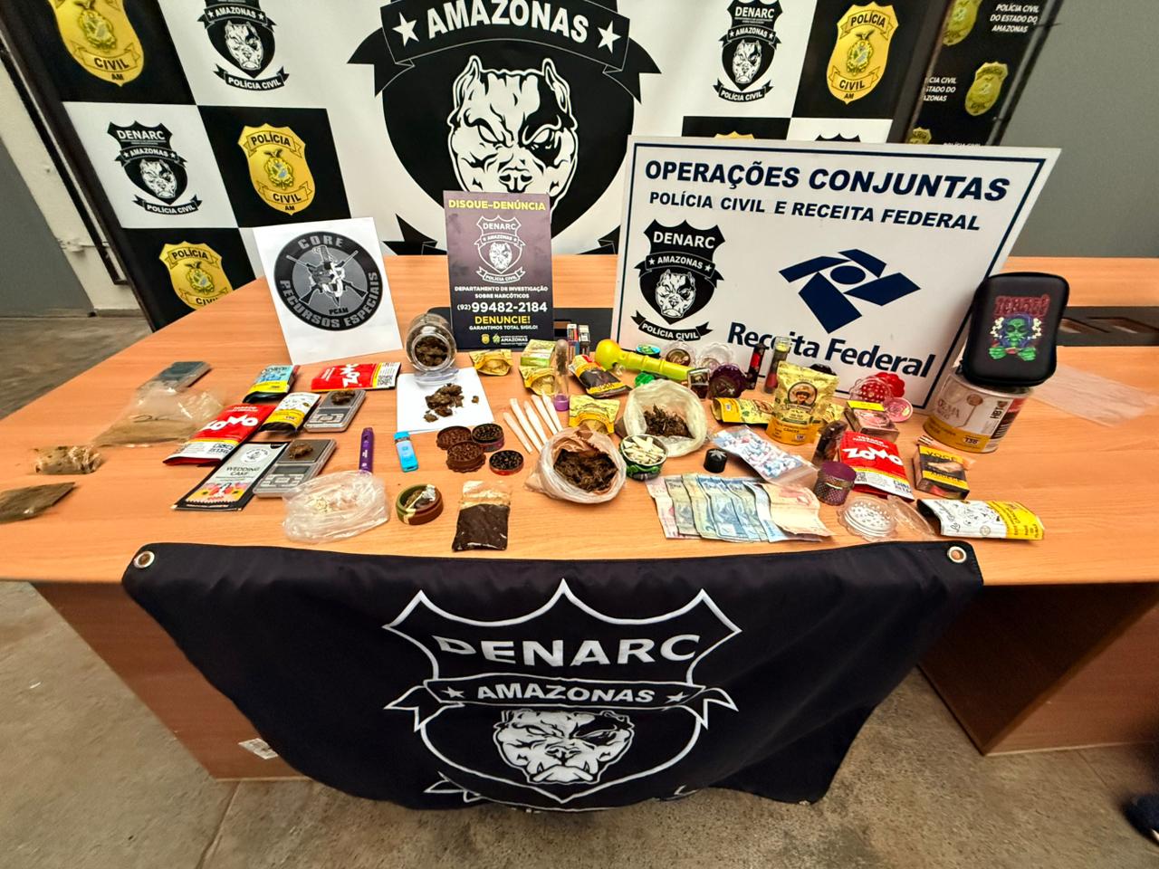 Operação fecha tabacarias e prende dois por tráfico de drogas em Manaus