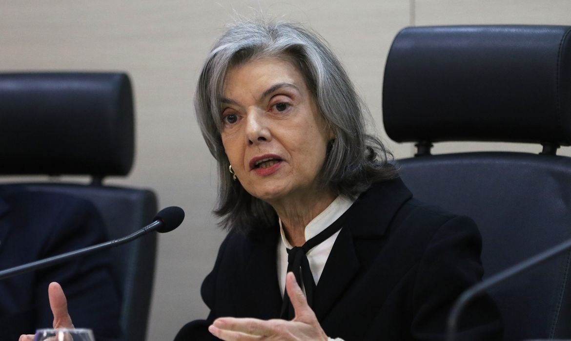 Cármen Lúcia será relatora do Código de Ética do STF