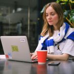 Como usar inteligência artificial para criar imagens profissionais em 2026