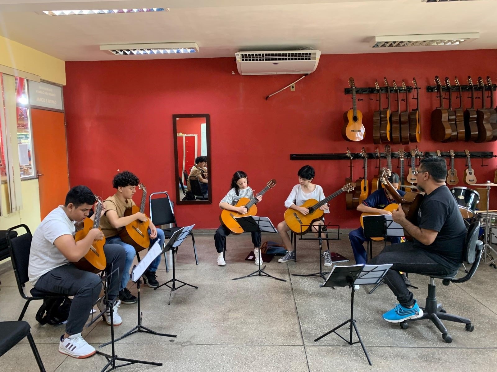 Audições abertas para cursos e grupos artísticos em Manaus