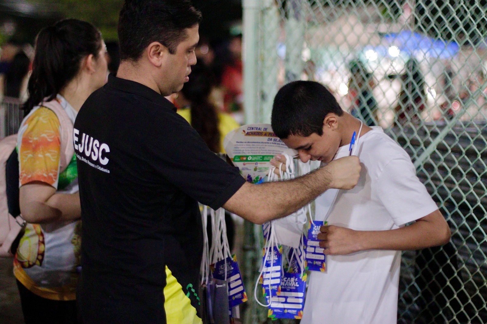 Crianças menores de 12 anos não podem participar de blocos