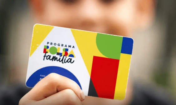 Pagamento de março do Bolsa Família beneficia Amazonas devido ao estado de emergência