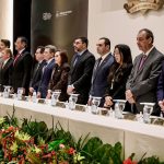 Wilson Lima, Omar Aziz e Roberto Cidade aparecem juntos em evento do TCE-AM