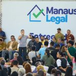 David entrega 1,5 mil títulos definitivos e supera 16 mil imóveis regularizados em Manaus