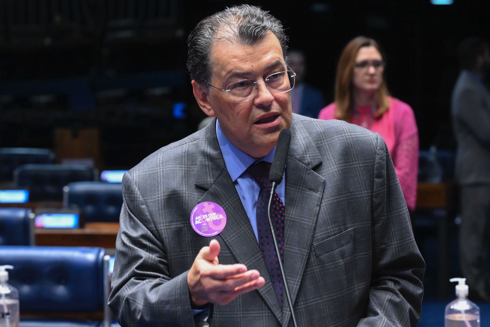 Senado aprova projeto de Braga que prevê o uso de IA para monitorar agressor de mulher