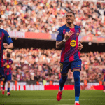 Raphinha marca três pelo Barcelona antes da lista de Ancelotti