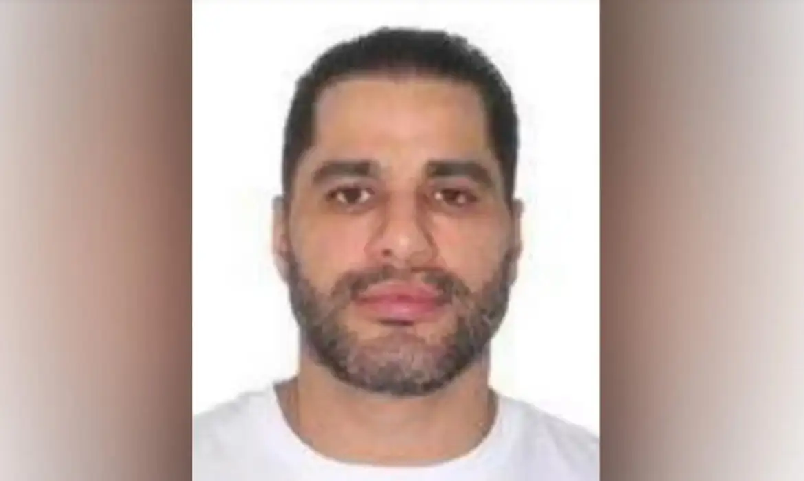 Responsável por monitorar adversários de Vorcaro morre após ser preso pela PF