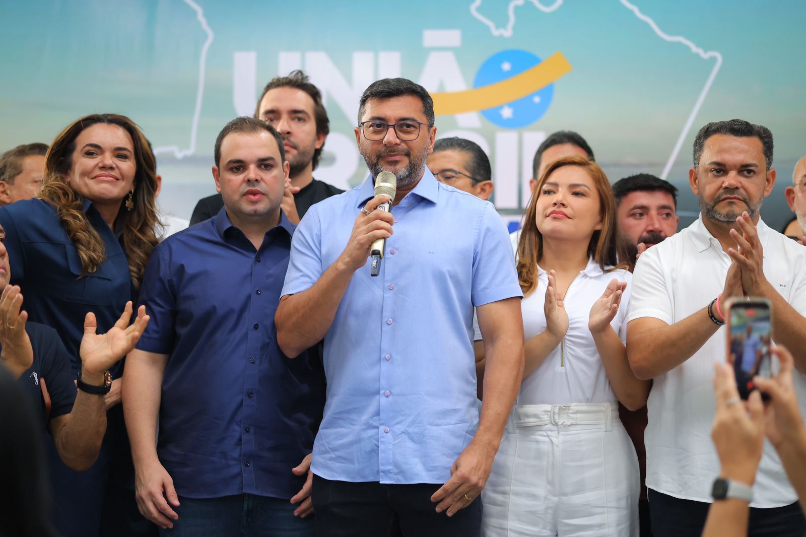 Wilson Lima não concorrerá às eleições e confirma permanência como governador