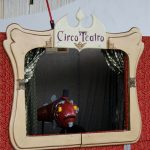 Circo Teatro Guarda-Chuva percorre bairros de Manaus