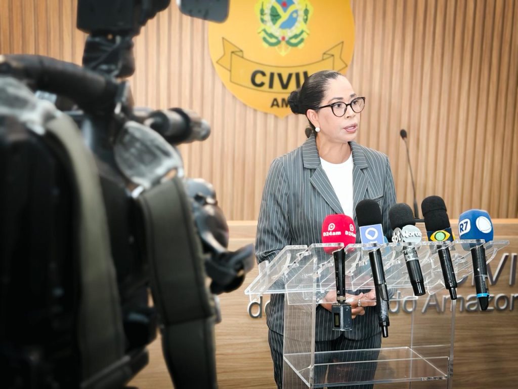 Homem é preso por tentar matar jovem com terçado e agredir a própria mãe em Manacapuru