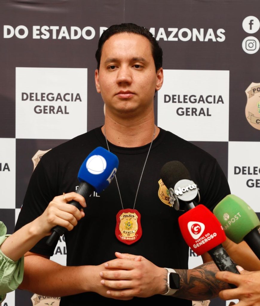 Homem é preso por tentar matar jovem com terçado e agredir a própria mãe em Manacapuru