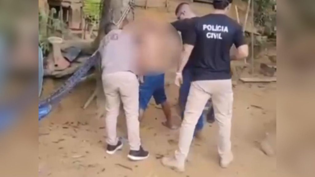 Homem é preso por tentar matar jovem com terçado e agredir a própria mãe em Manacapuru