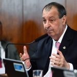 Omar Aziz lidera disputa pelo Governo do Amazonas, seguido de David Almeida