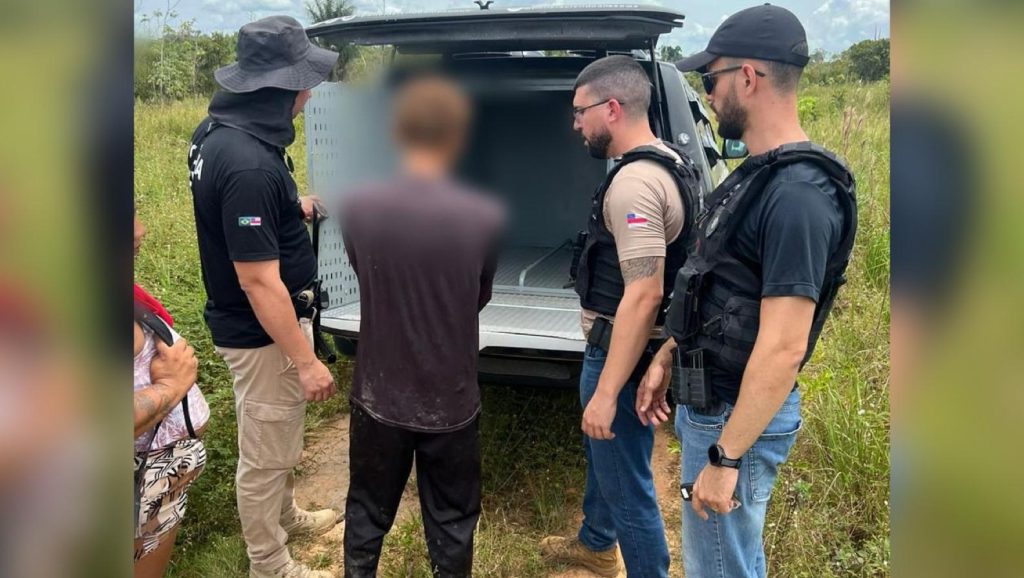 Homem é preso suspeito de matar o próprio irmão a facadas após bebedeira em Manacapuru