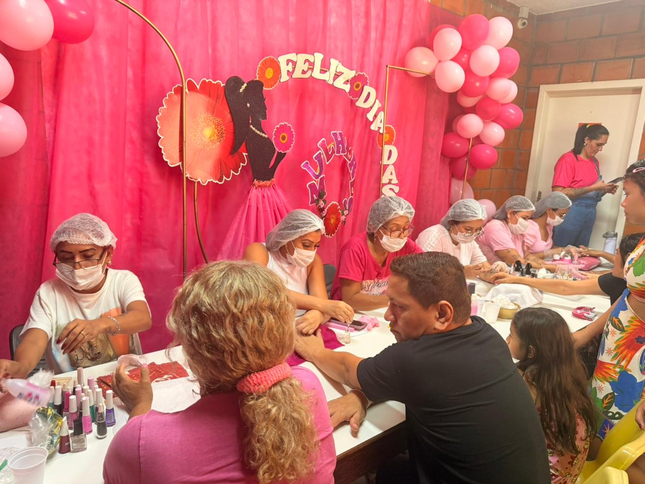Ação social leva serviços e apoio a mulheres no Morro da Liberdade