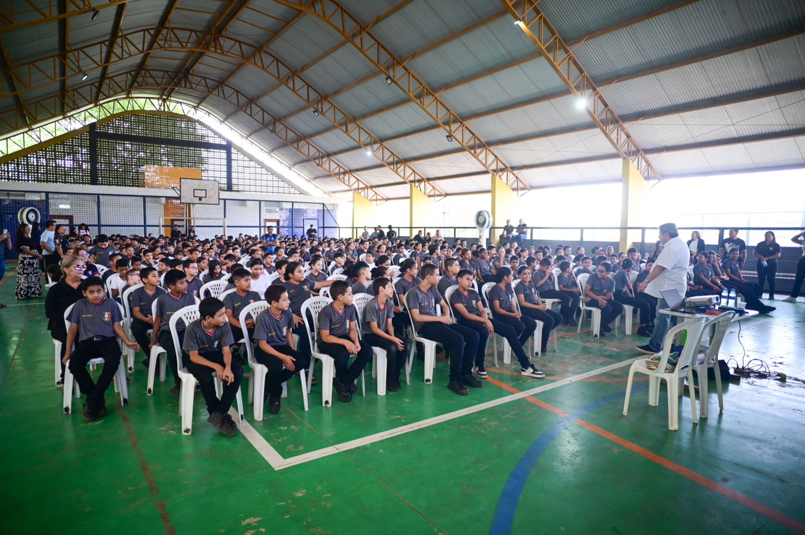 Sebrae fortalece educação empreendedora e desburocratização de negócios em Presidente Figueiredo
