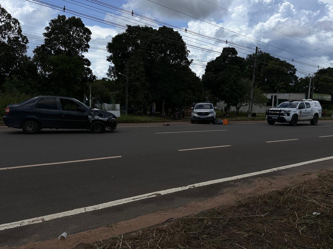 Mulher morre atropelada após parar carro na AM-070, em Iranduba