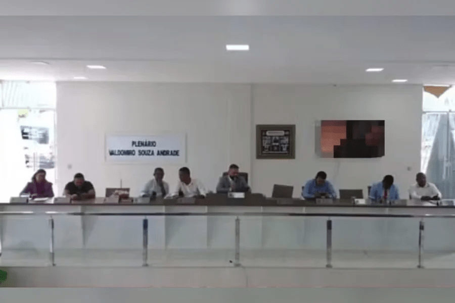Vídeo pornô é exibido em sessão da Câmara Municipal de Laje