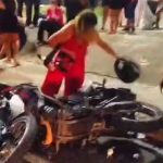 Mulher destrói moto do marido por suspeita de traição em show de Pablo em Manaus