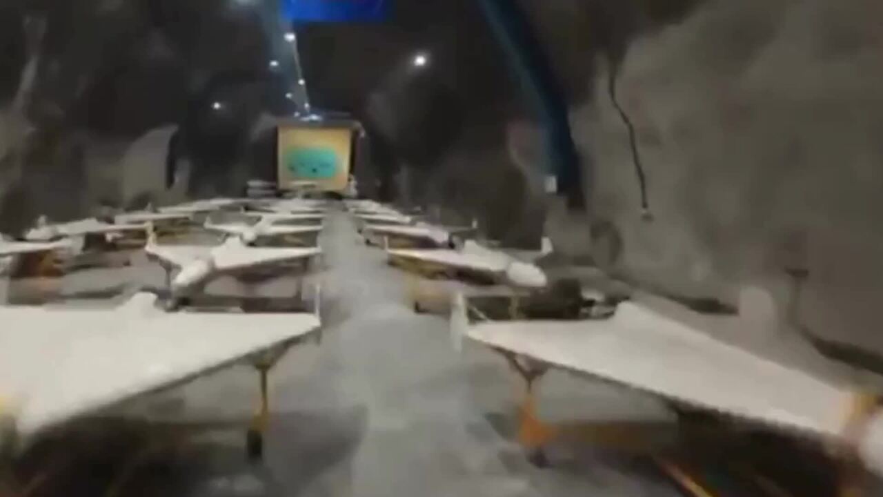 VÍDEO: Irã mostra arsenal subterrâneo de drones em meio à guerra