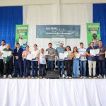 Regularização fundiária: 100 títulos definitivos são entregues a produtores em Itapiranga