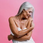 Mês da Mulher: menopausa, identidade e saúde mental