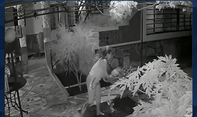 Hóspede embriagada agride idosa e vandaliza pousada após briga com a namorada